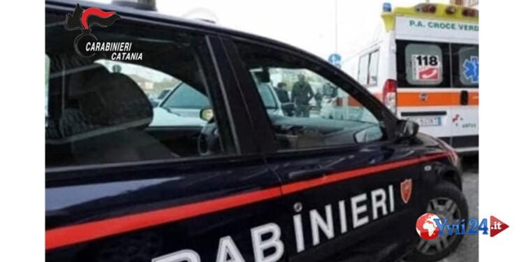 I CC di Acireale e Giarre hanno soccorso 2 anziani: uno che vagando era inciampato sugli scogli; un altro da giorni immobilizzato in casa