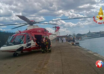 È stato ritrovato ieri in tarda serata dai sommozzatori dei Vigili del Fuoco il 72enne che era scomparso nelle acque del porto