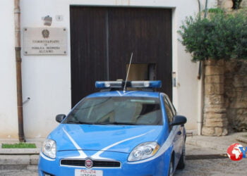 Arrestato un pregiudicato dagli agenti del Commissariato di Alcamo (Tp) che era evaso dai domiciliari per compere un furto