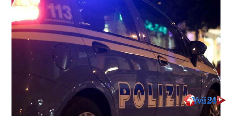 Agenti della Questura di Siracusa hanno arrestato un tunisino per rientro illegale. Tre denunciati per disturbo del riposo delle persone