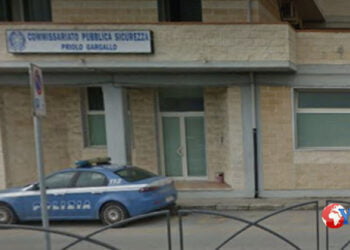 La Questura di Siracusa ha: denunciato il titolare di una ditta di fuochi pirotecnici; eseguito un allontanamento dalla convivente