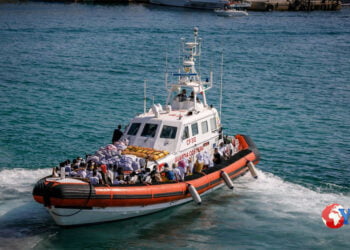 Situazione pressoché insostenibile a Lampedusa con circa 4000 migranti tra cui 250 minori. Il prefetto: Lampedusa non può più riceverne