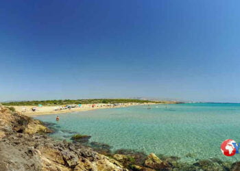domiciliari per un 32enne che aveva tentato in un lido di violentare una turista
