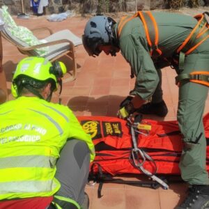 Il Soccorso Alpino e Speleologico Siciliano e l’82° Csar dell'Aeronautica Militare hanno soccorso un’escursionista a Salina (FOTO)