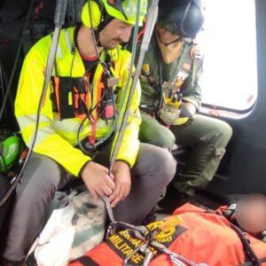Il Soccorso Alpino e Speleologico Siciliano e l’82° Csar dell'Aeronautica Militare hanno soccorso un’escursionista a Salina (FOTO)