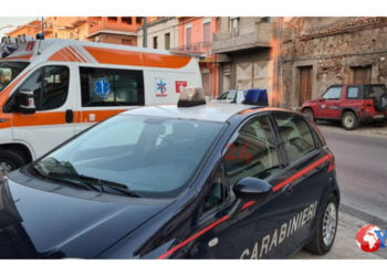 Un vigile urbano di Barcellona P. di G. (Me) mentre caricava il bagaglio della propria auto è stato investito: amputatagli una gamba