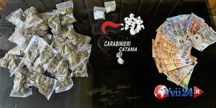 Catania. Spaccia droga in largo Rosolino Pilo, in carcere 20enne