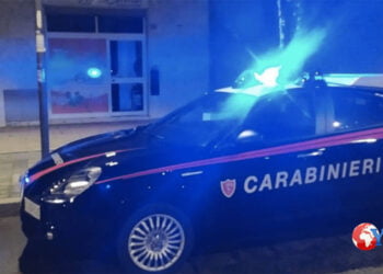 Un 47enne italiano allora convivente è stato arrestato. Avrebbe strangolata a letto la compagna romena con l’avambraccio sul collo