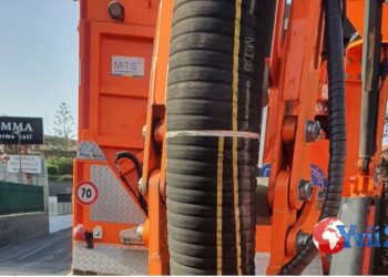 Catania. Avviata opera di pulizia di tombini e caditoie