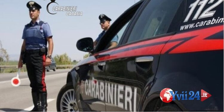 Prov. Catania. Aggredisce la madre e i militari, arrestato 44enne