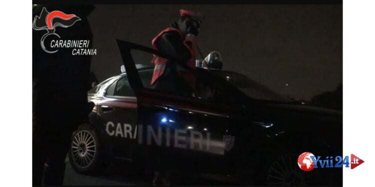 Nelle province di Catania e l’Aquila 100 Carabinieri del Comando provinciale della città etnea stanno eseguendo 13 misure cautelari in carcere