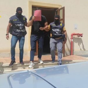 La GdF di Caltanissetta con l’operazione “Colpo Secco” ha sequestrato 120 kg di droga tra Caltanissetta, Agrigento e Roma (VIDEO)