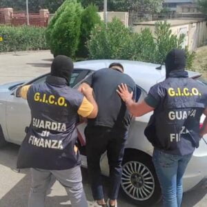 La GdF di Caltanissetta con l’operazione “Colpo Secco” ha sequestrato 120 kg di droga tra Caltanissetta, Agrigento e Roma (VIDEO)