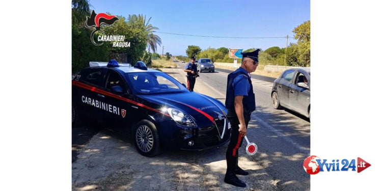 I CC di Ragusa hanno arrestato in flagranza di reato un 24enne marocchino, 2 volte espulso, per furto in abitazione e porto di coltello