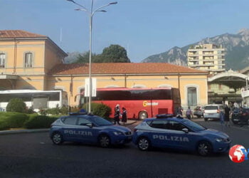 I poliziotti di Palermo hanno arrestato un 27enne in partenza in pullman dal capoluogo per spacciare a Trapani