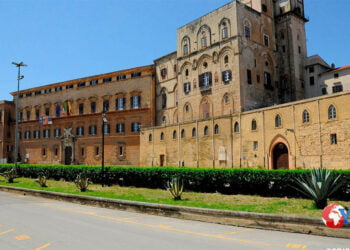 La Regione Siciliana sta procedendo al riacquisto dei propri palazzi adibiti ad assessorati e uffici che aveva venduto nel 2007