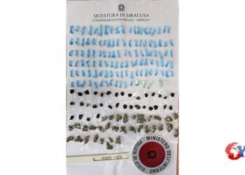 Il Commissariato di Ortigia a Siracusa ha arrestato un minore 17enne che spacciava crack, hashish, marijuana e cocaina