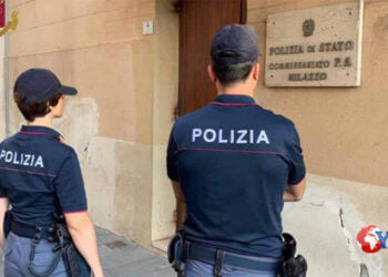 I Poliziotti del Commissariato di Milazzo sono intervenuti prontamente soccorrendo una bambina che si sporgeva dal balcone al 4° piano