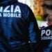 Agenti della Squadra Mobile di Caltanissetta hanno arrestato un uomo con l'accusa di violenza sessuale e atti osceni in presenza di minori