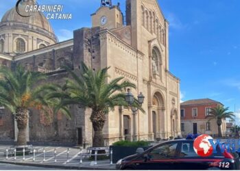 Belpasso. Rubano roba da un capannone, due arrestati