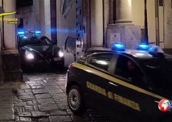 La GdF di Catania sta eseguendo in Sicilia, Lazio, Lombardia e Veneto un provvedimento di sequestro a imprenditori contigui alla mafia