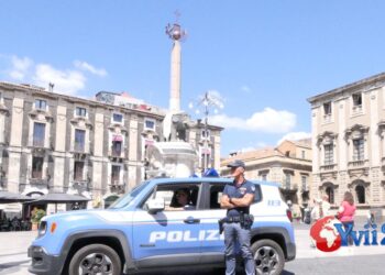 Catania. Volanti in giro per la città, 2 sequestri