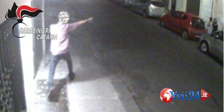 Paternò. Distrugge sportello Atm, 40enne denunciato