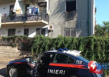 Mascalucia. Incendio in via Macello, paura per due anziani