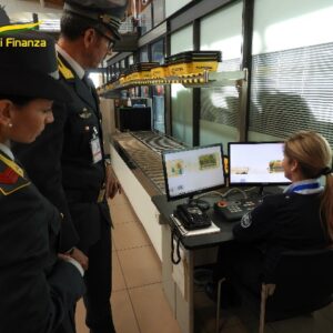 La GdF di Treviso ha arrestato un extracomunitario che da Malta sbarcato a Pantelleria utilizzava l’identità di un’altra persona (foto)