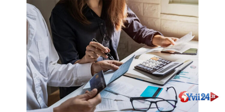 Dal report Eurostat oltre il 63% delle famiglie italiane nel 2022 è risultata in difficoltà ad arrivare a fine mese. L’OPINIONE