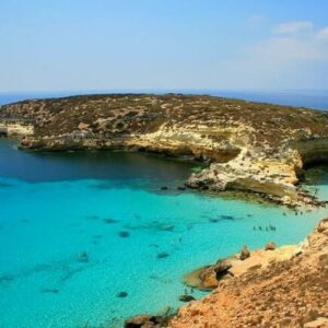 Con il bel tempo e il mare calmo sono ripresi gli arrivi di migranti per la maggior parte salpati dalla Libia e due barche dalla Tunisia