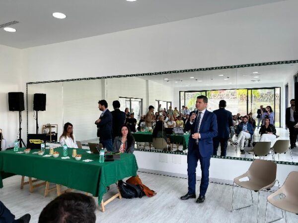 A Paternò un convegno organizzato dal centro O2 Sport Club sull’importanza dell’attività fisica. Presenti autorità regionali e locali