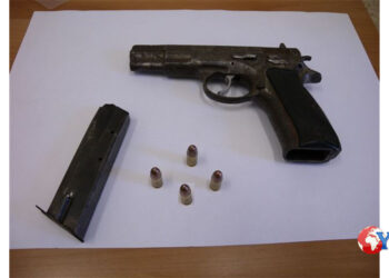 I CC di Siracusa con i colleghi della Stazione di Avola hanno arrestato un 32enne, in camera teneva una cal.9 abrasa con munizioni