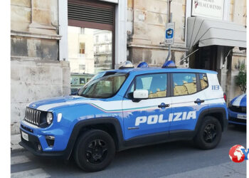 La Polizia di Stato di Ragusa ha denunciato un pregiudicato per evasione e due straniere nate in Italia per violazione di domicilio