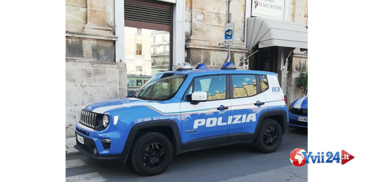 La Polizia di Stato di Ragusa ha denunciato un pregiudicato per evasione e due straniere nate in Italia per violazione di domicilio