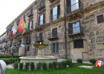 Incontro a Palazzo d’Orleans del presidente della Regione e dei rappresentanti di Lega e Mpa, punti base: manager e province