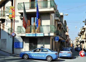 Il Commissariato di Comiso ha sequestrato un appartamento popolare occupato abusivamente da un 56enne con figli maggiorenni e altra casa