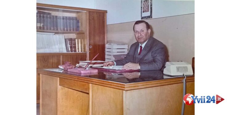 Lunedì 27 alle ore 10.30, presso l'I.C. "Can. Vincenzo Bascetta" di Adrano, sarà scoperta una targa in memoria del Prof. Vincenzo Pistorio