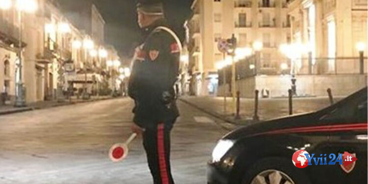 Prov. Catania. Gli rapina la macchina e scappa