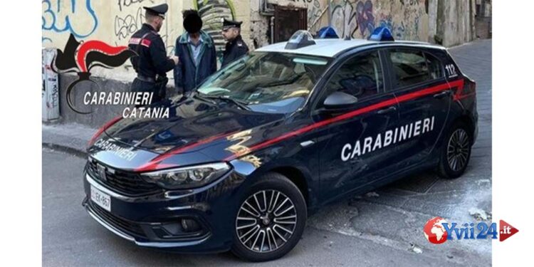 I CC di Piazza Dante hanno fermato uno straniero che insieme ad altri due complici stranieri ancora ricercati aveva rapinato un catanese