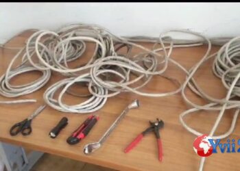 Catania. Ruba cavi di rame da azienda, arrestato