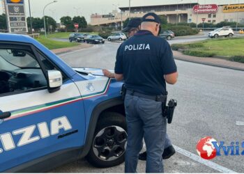 Catania. Polizia denuncia tre persone e ne arresta una