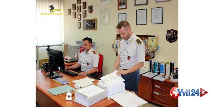 La GdF di Paternò ha scoperto un barbiere di Adrano che lavorava in nero investendo € 100ml e prendendo la disoccupazione agricola