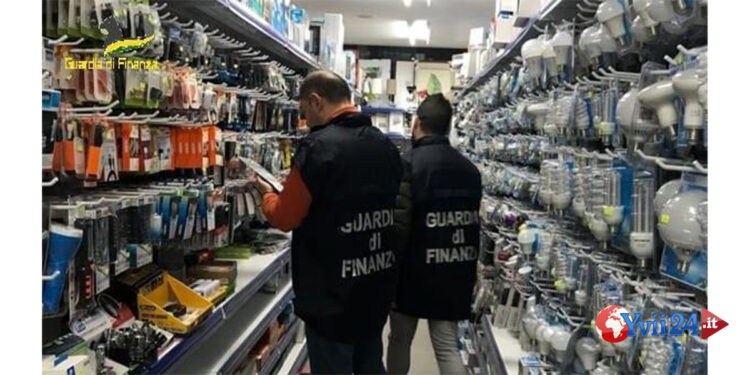 Sequestrati i prodotti e rilevati i lavoratori in nero dalla GdF di Lentini (Sr) in un controllo presso un esercente di nazionalità cinese