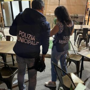 La Polizia di Stato, CC, GdF e Polizia municipale di Palermo hanno effettuato controlli interforze lungo gli assi viari della movida