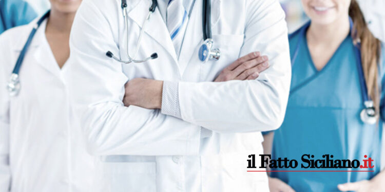 La Regione Siciliana non riuscendo a trovare medici emana un concorso per assumere medici a copertura di 1494 posti nell’Isola