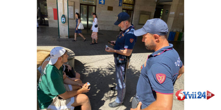 A Messina la Polizia ferroviaria ha elevato sanzioni al Codice della Strada; a Taormina per danneggiamento del passaggio a livello