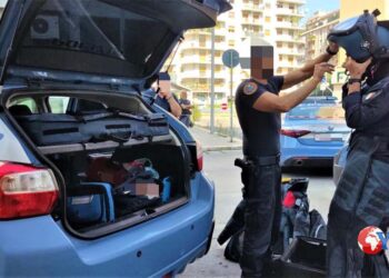 Il Commissariato di Brancaccio-Palermo ha denunciato un residente a Misilmeri per detenzione illegale di 14kg di fuochi d’artificio