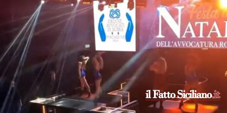 La festa natalizia dell’Ordine degli avvocati di Roma con raccolta fondi per beneficienza innesca indignazione per le ballerine semivestite. L’OPINIONE