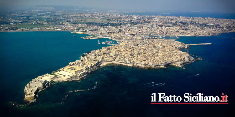 Acquistano 2 appartamenti a Siracusa e li unificano, al momento di abitarli li trovano occupati per un B&B. Il Giudice dà ragione all’occupante